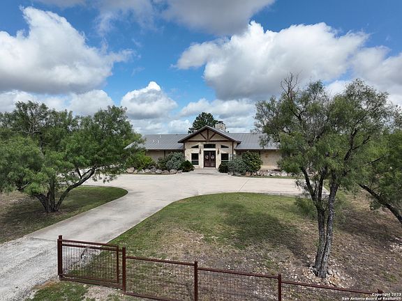 5th image of 1504 FM 1343
