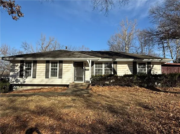 8200 E 104th Ter, Kansas City, MO 64134