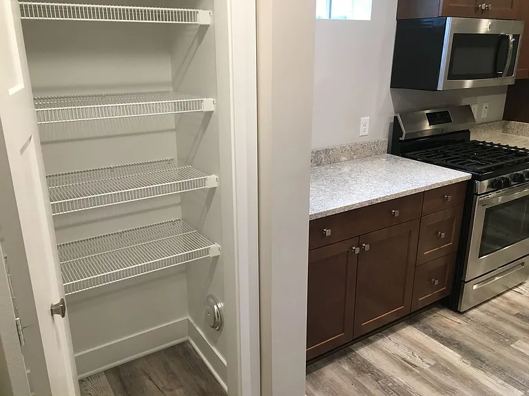 Beautiful apartment in a redeveloped church - Creston neighborhood. — Photo 20