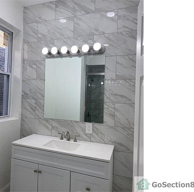 1st image of 4421 W Jackson Blvd #1