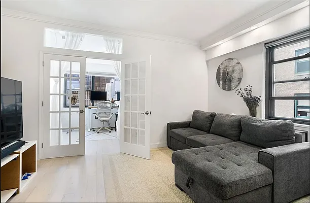 Rented by Oxford Property Group | media 11