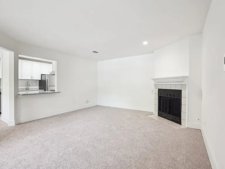 Wesley Trevento Apartments at Lithia Springs — Photo 8