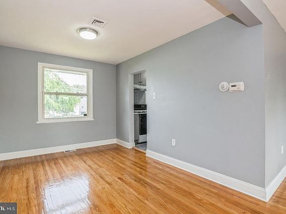 4th image of 1704 37th St