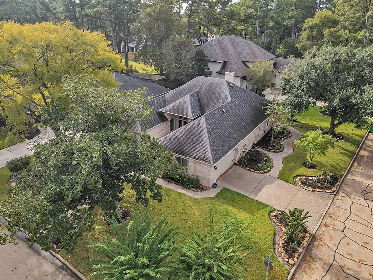 192 Monterrey Rd W — Photo 39