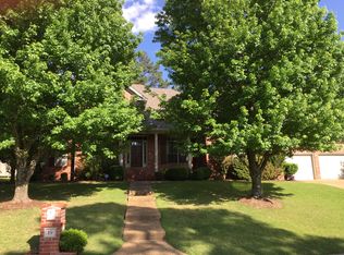 19 Durance Dr, Little Rock, AR 72223
