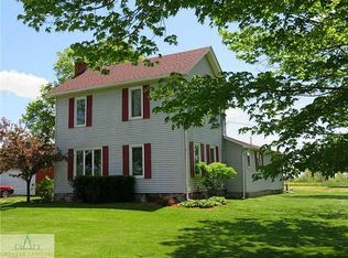 4166 E Haslett Rd, Perry, MI 48872