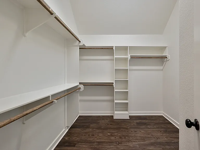 3409 Alsace Ct — Photo 12