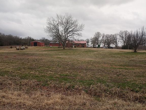 3rd image of 32427 McKinzie Dr