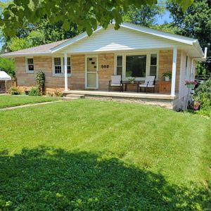 552 W Green Rd, Bloomington, IN, 47403