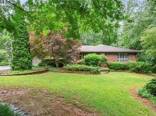 142 Spring Dr, Roswell, GA 30075
