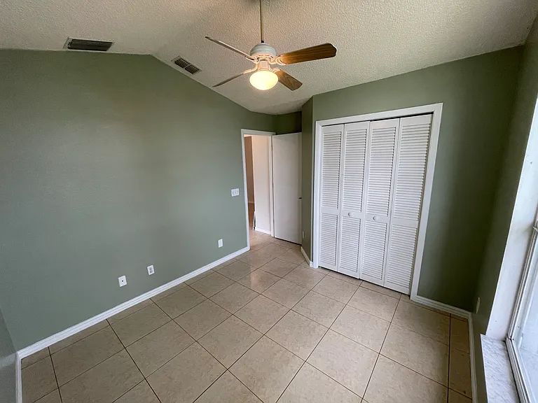 1307 Carpenter Branch Ct — Photo 3