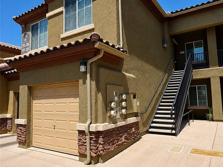 6868 Sky Pointe Dr #2006 — Photo 2