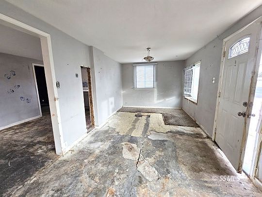 4th image of 306 W Upjohn Ave