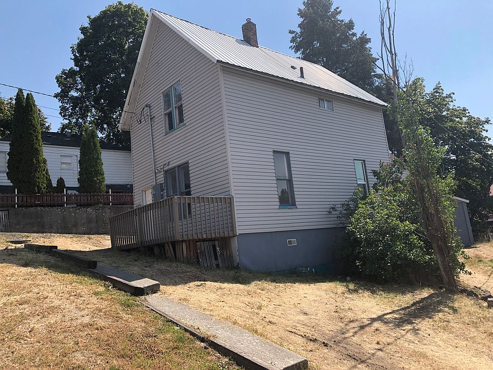 1st image of 125 NE Whitman St
