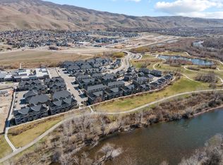 3275 E Thoroughbred Ln, Boise, ID 83716