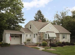 496 Wyckoff Ave, Wyckoff, NJ 07481