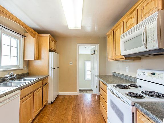 2nd image of 3267 Brooklyn Rd