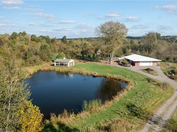 100 Cottage Grove Dr, Youngstown, OH 44505