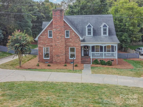 6800 Old Providence Rd, Charlotte, NC 28226