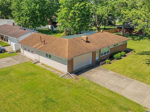 2nd image of 253 Earl Dr NW
