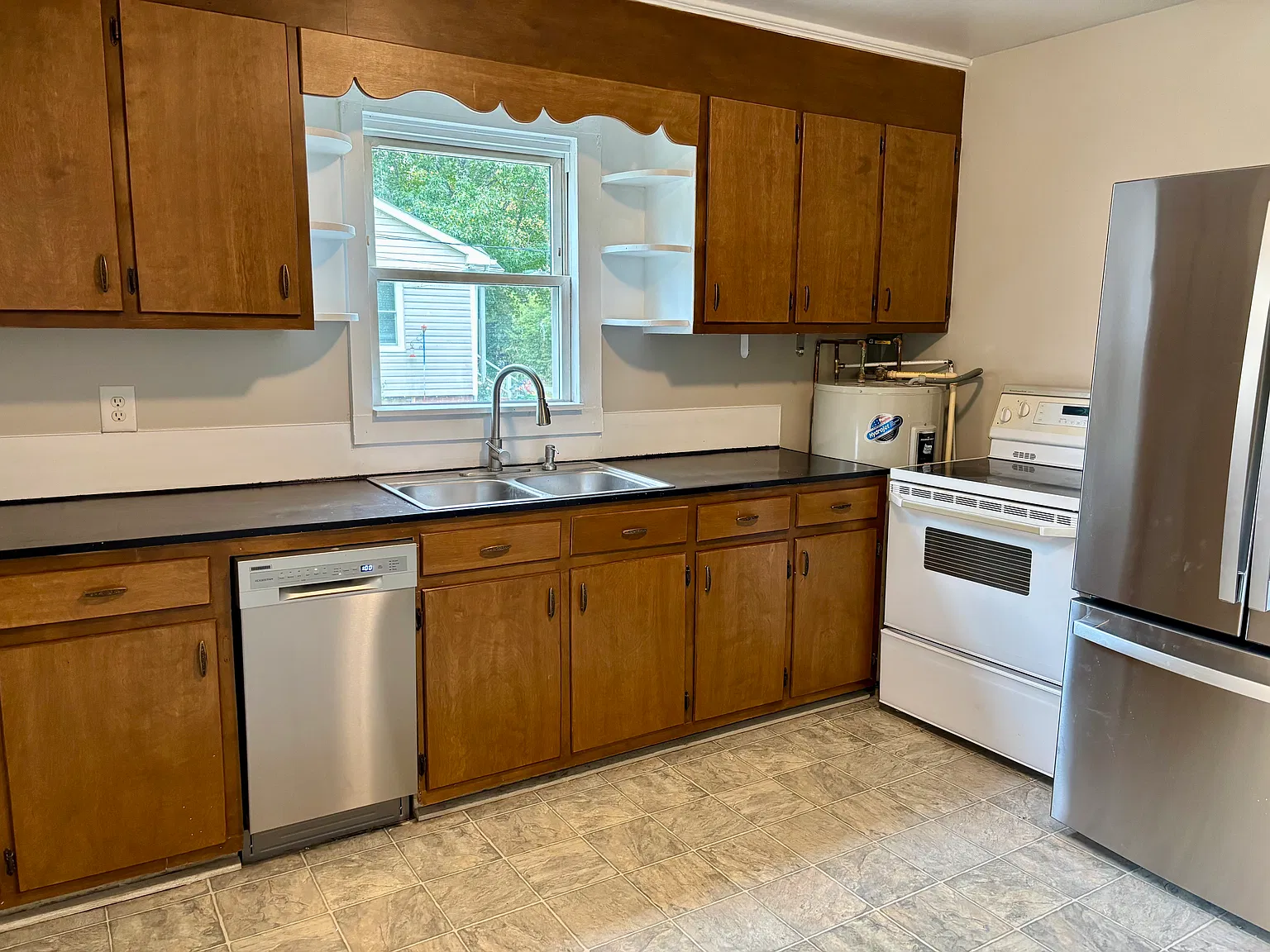 2 bed, 900 sqft, $1,250 — Photo 4