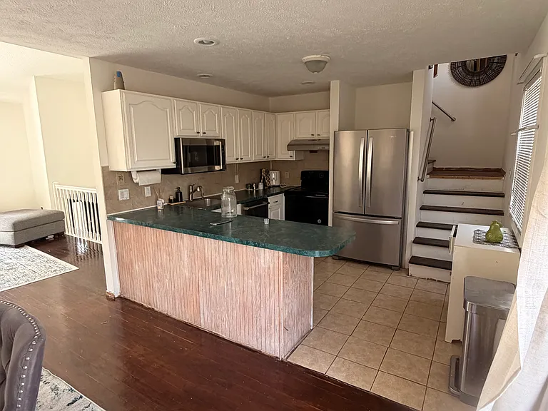 189 Oakenshield Dr — Photo 79