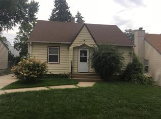 2104 S Norton Ave, Sioux Falls, SD 57105