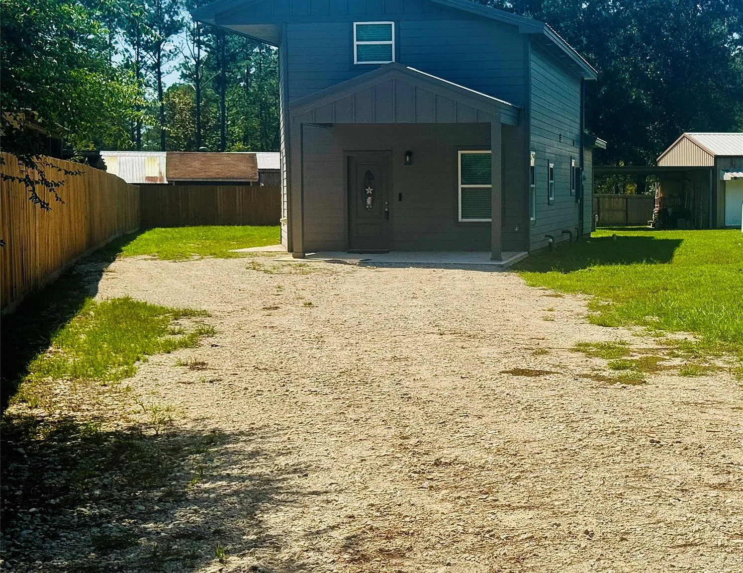3 bed, 2.0 bath, 1642 sqft, $1,675 — Photo 1