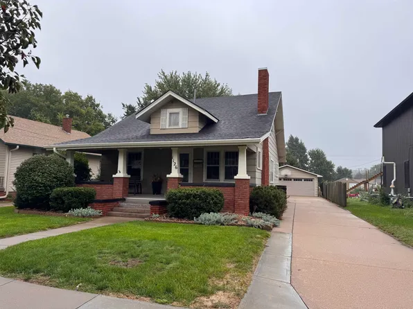 1126 N Minnesota Ave, Hastings, NE 68901