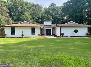 558 Kenwood Rd, Fayetteville, GA 30214