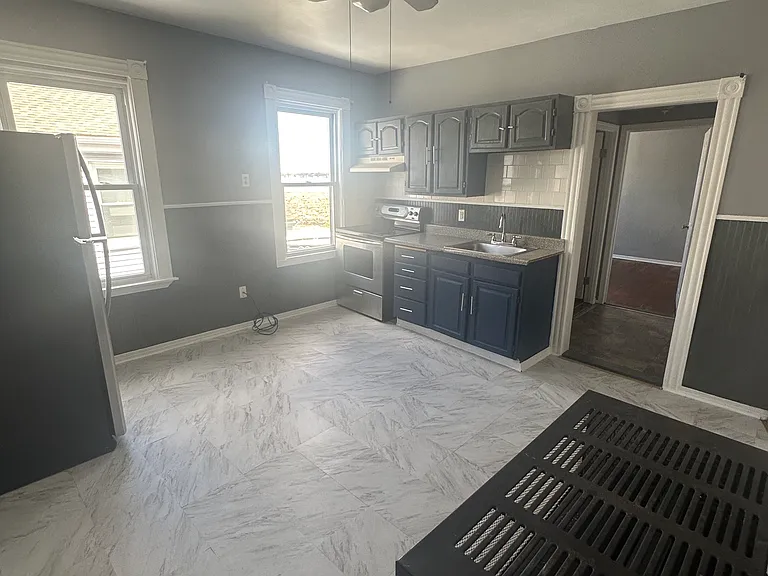 12 Cleveland St #3 — Photo 8