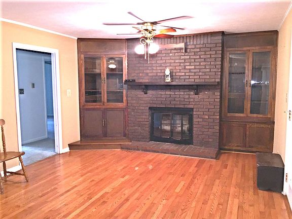 3rd image of 9405 Meldale Dr