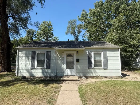 1602 Pierce St, Junction City, KS 66441