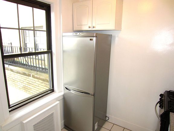 2nd image of 95 Christopher St APT 10C
