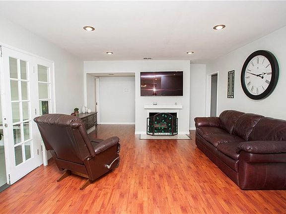4th image of 413 Forestdale Ave