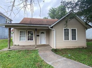 405 S 15th St, Saint Joseph, MO 64501