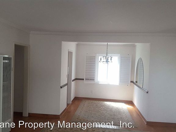 3rd image of 114 W Calle Crespis APT 2