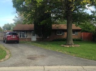 109 Fairwood Dr, Bolingbrook, IL 60440