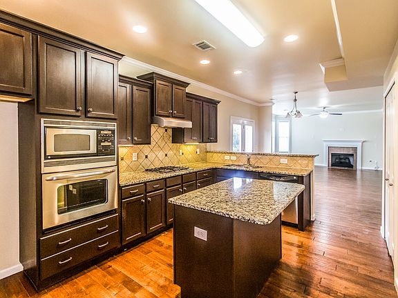 2nd image of 613 Collins Crest Ct