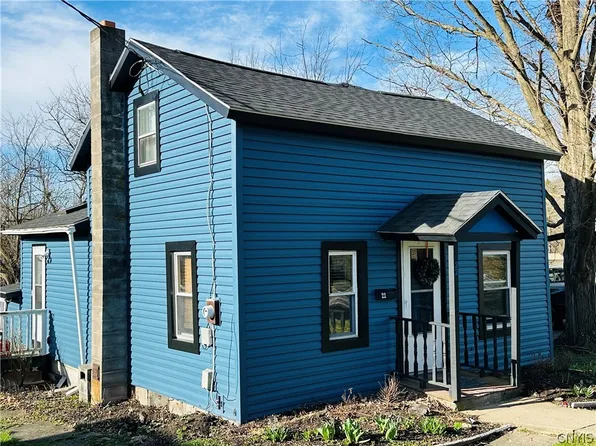 22 Scotch Hill Rd, Marcellus, NY 13108