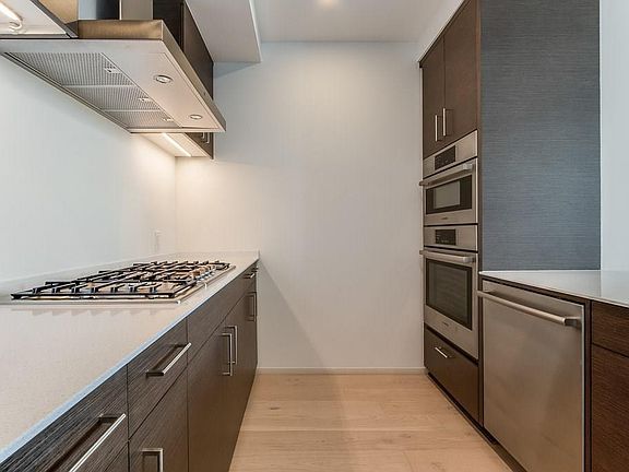 4th image of 301 West Ave APT 3508