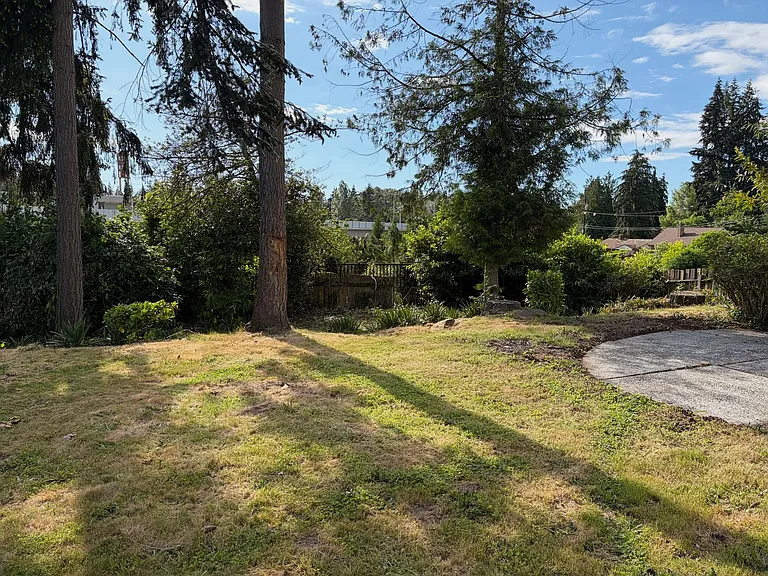 14807 5th Ave NE — Photo 9