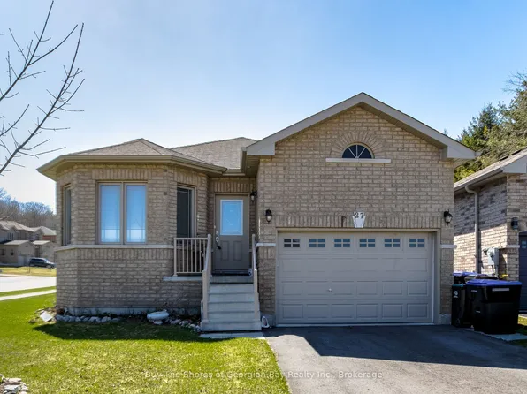 27 Beausoleil Dr, Penetanguishene, ON L9M 0V7