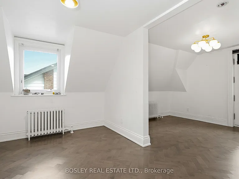 178 High Park Ave #UPPER — Photo 28
