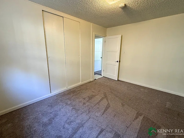 925 Newman Dr — Photo 12