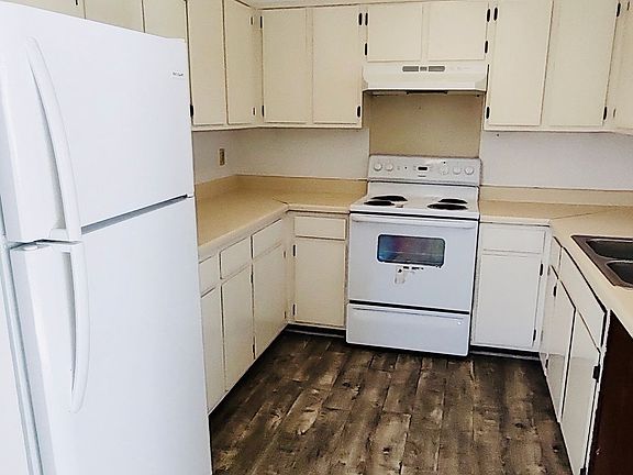 4th image of 307 Vieux Orleans Cir Unit C