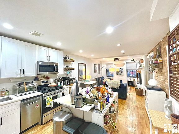5th image of 70 Halsey St #1F