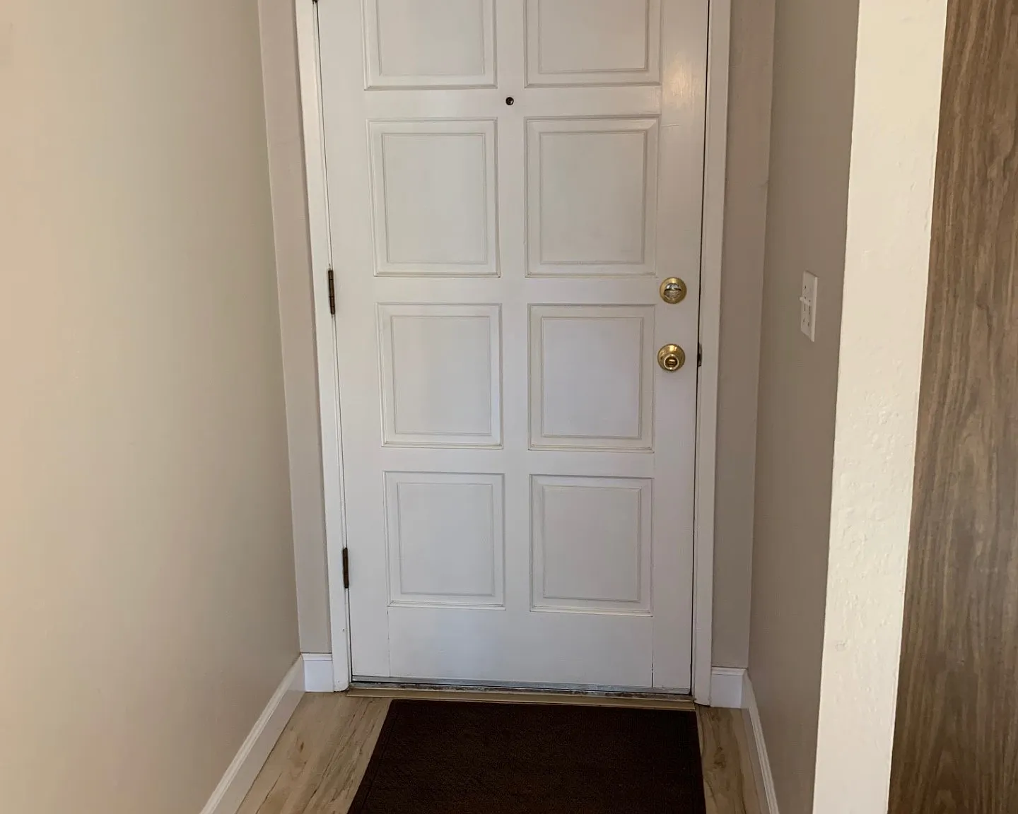 2 bed, 1111 sqft, $1,900 — Photo 2