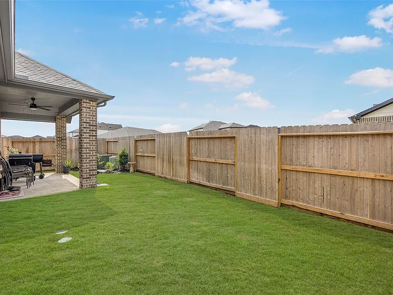 31243 Riley Heights Dr — Photo 26