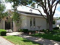 2nd image of 2076 Augusta Dr